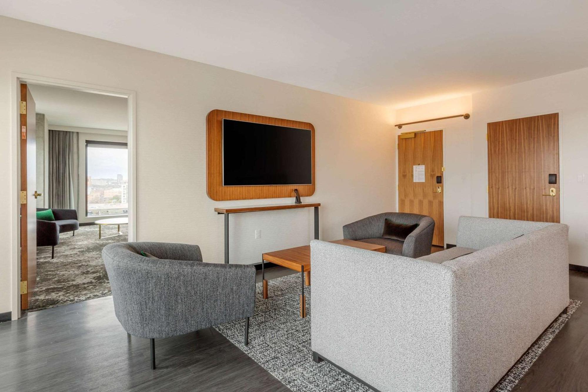 Cambria Hotel Boston Downtown - Seaport Eksteriør billede